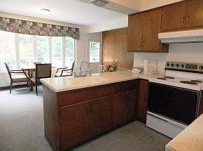 5th image of 424 E Benita Blvd
