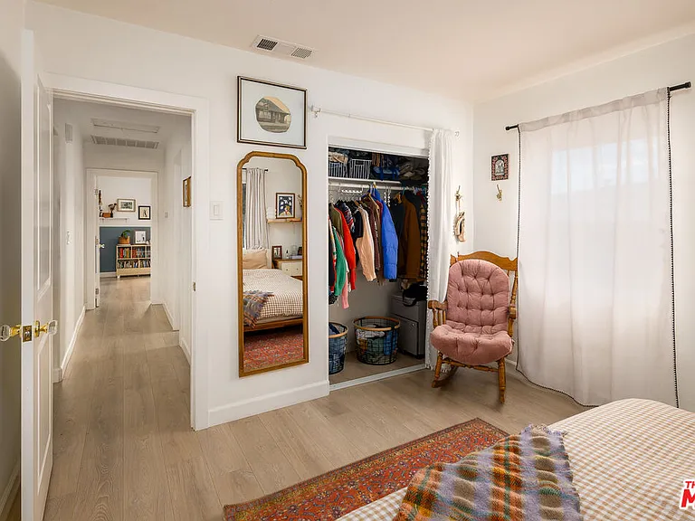 4540 Catalpa St — Photo 16