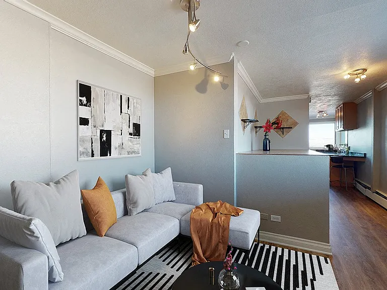 Latitude 40 — Photo 44