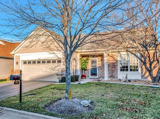 751 S Baldwin Ln, Romeoville, IL 60446