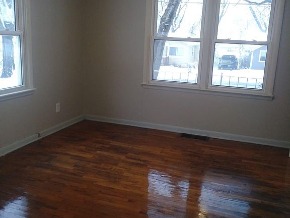4th image of 1113 S Pope Ave