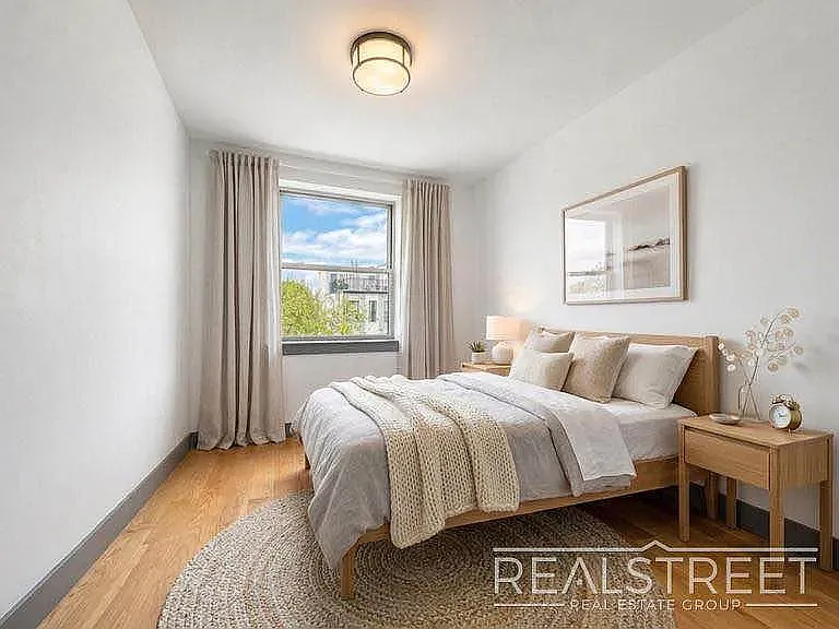 1322 Prospect Place — Photo 4