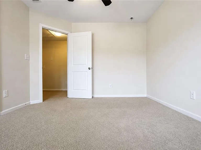 2132 Greencrest Cir — Photo 26