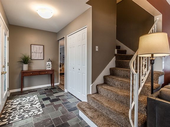 2nd image of 6155 Pebbleshire Dr