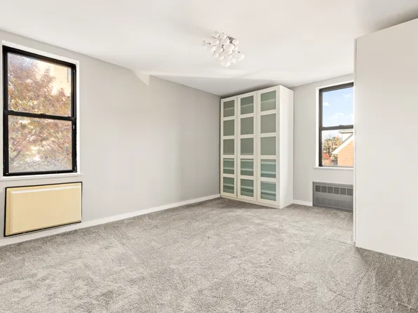 414 Elmwood Avenue image 4 of 8