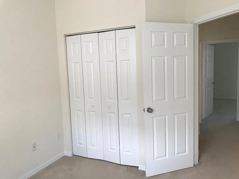 141 E Thatch Palm Cir — Photo 25