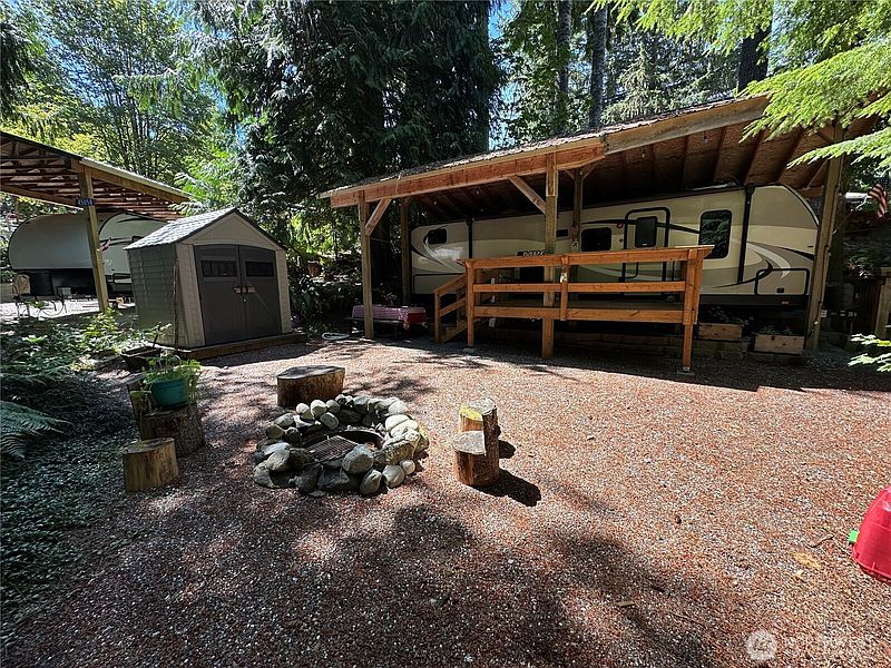 3rd image of 45048 Tillicum Trail