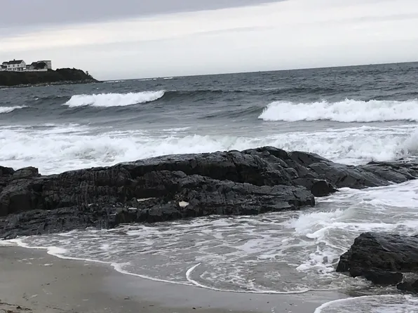 6 Ashworth Avenue #15, Hampton, NH 03842