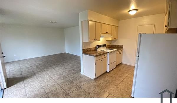 1st image of 3052 W Pontiac Way APT 103