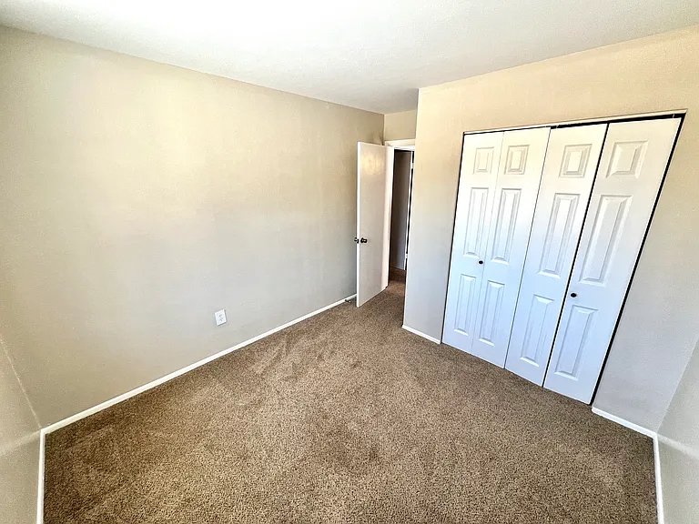 White Antelope Ln — Photo 5