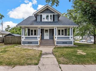 319 32nd St NE, Cedar Rapids, IA 52402