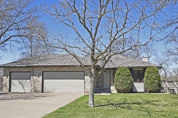 5th image of 2845 E Rum River Dr S