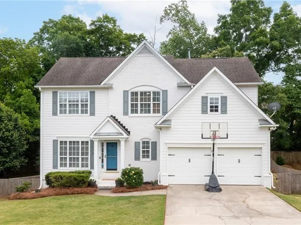 5715 Kennemore Dr, Alpharetta, GA 30004