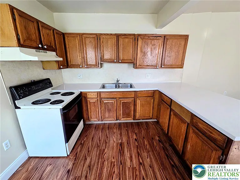 524 N 5th St #1 — Photo 3