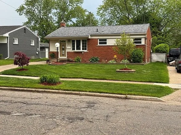475 Valencia Dr, Pontiac, MI 48342