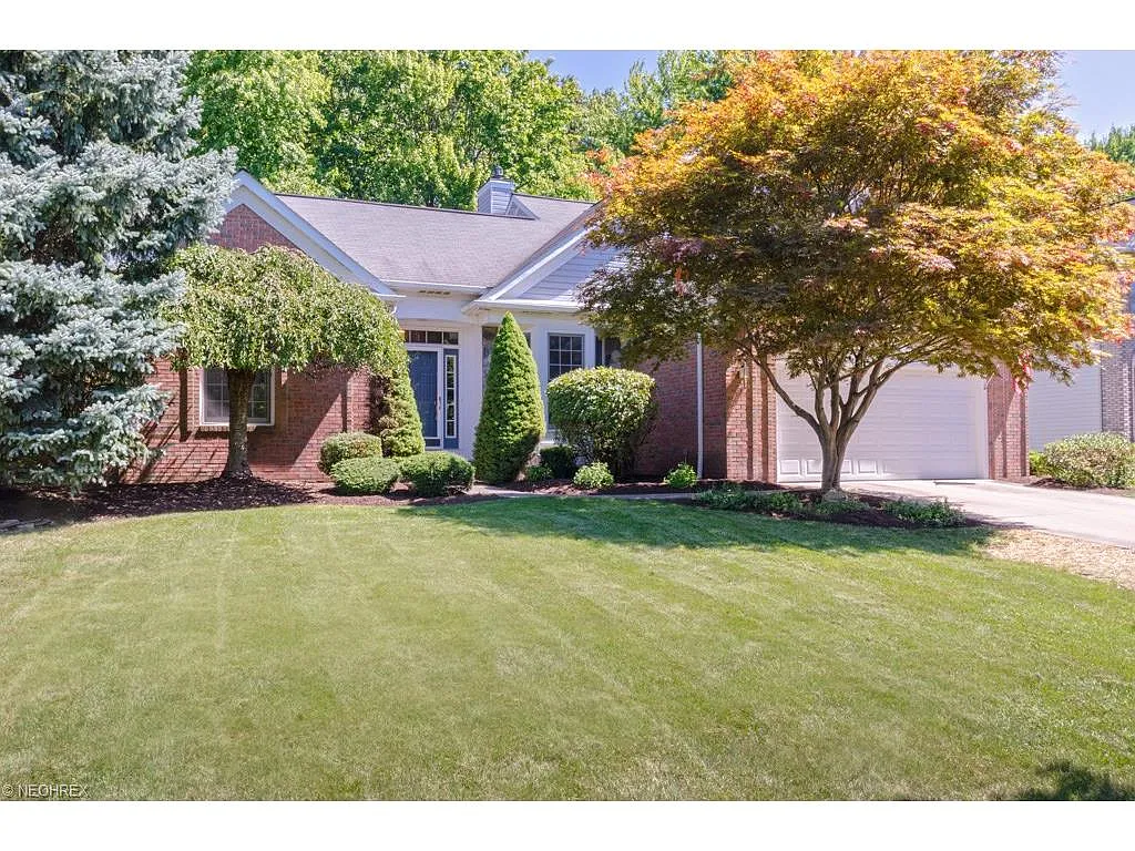 18633 Walnut Dr photo 1