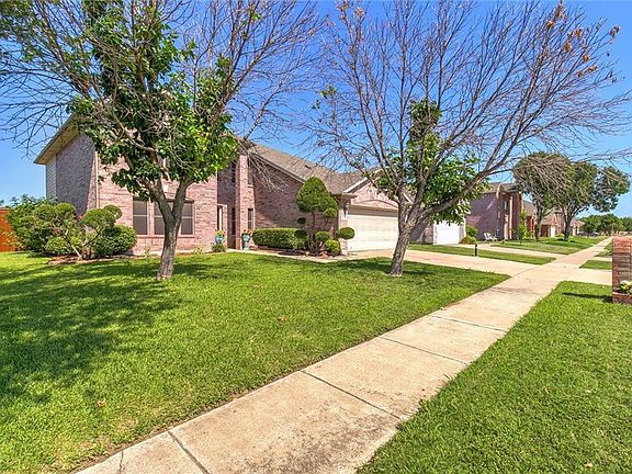 4th image of 5713 Robins Way