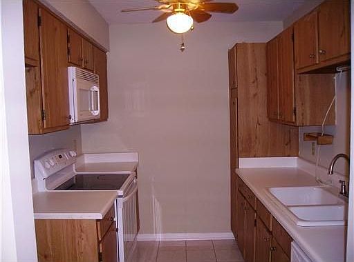 4th image of 70 Stanton Hall Dr