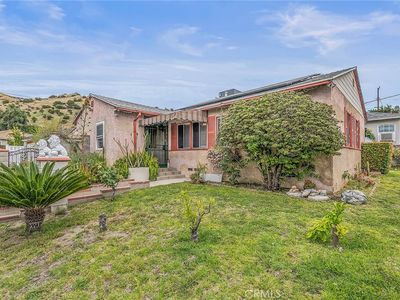 8362 Vine Valley Dr, Sun Valley, CA, 91352