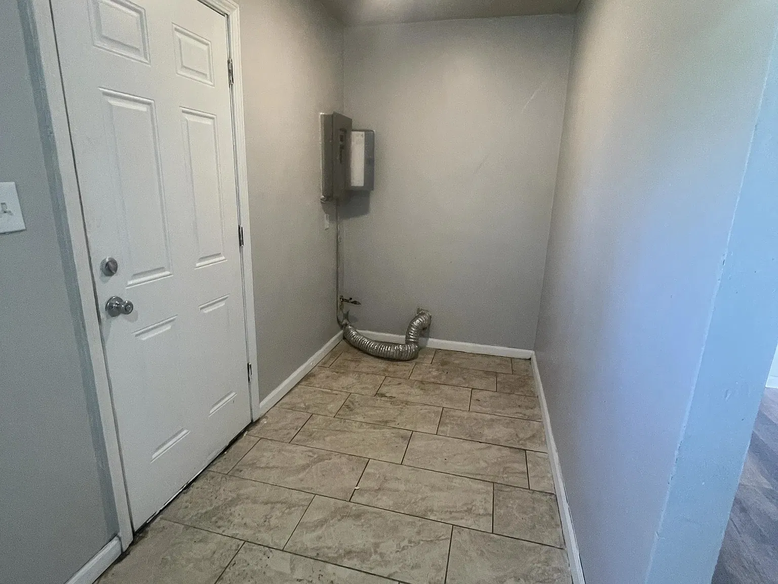 3 bed, 925 sqft, $1,400 — Photo 4