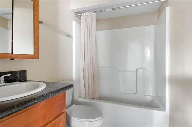 2516 Dumaine St #C — Photo 12