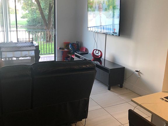 4th image of 9688 Fontainebleau Blvd APT 109