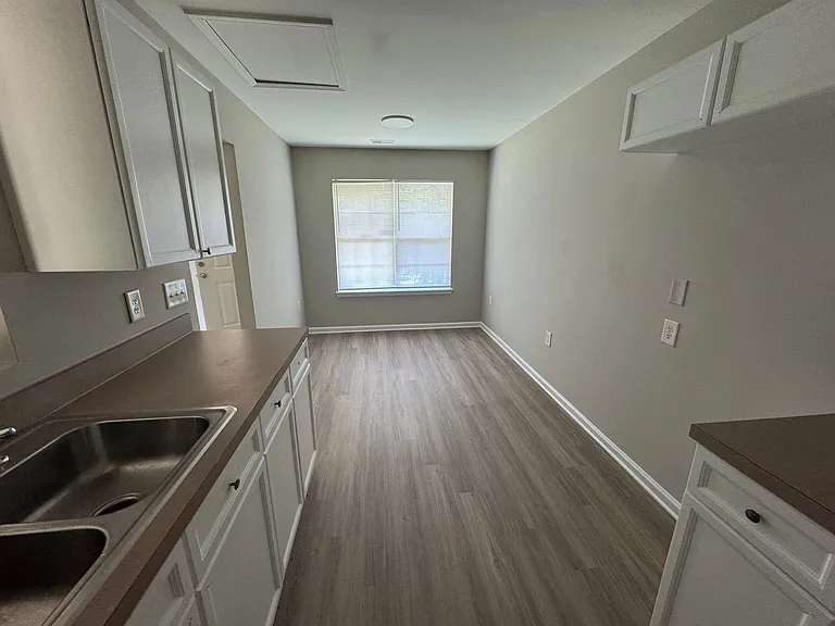 5819 Hamilton Oaks Dr — Photo 11