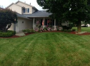 1120 Eddystone Dr, Amherst, OH 44001