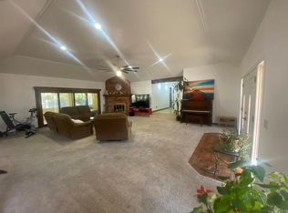 8555 Almond Oaks Ct, Orangevale, CA 95662