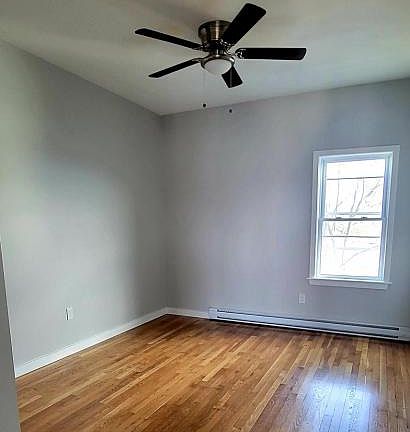 2nd image of 75 Campbell St