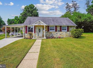 6924 Kenfig Dr, Falls Church, VA 22042