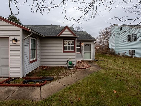 4th image of 3408 Sussex Ln