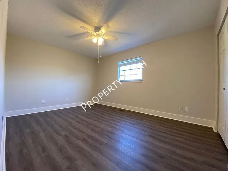 4727 Tessie Ln — Photo 21
