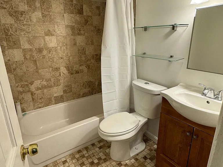Bathroom with Bathtub and shower