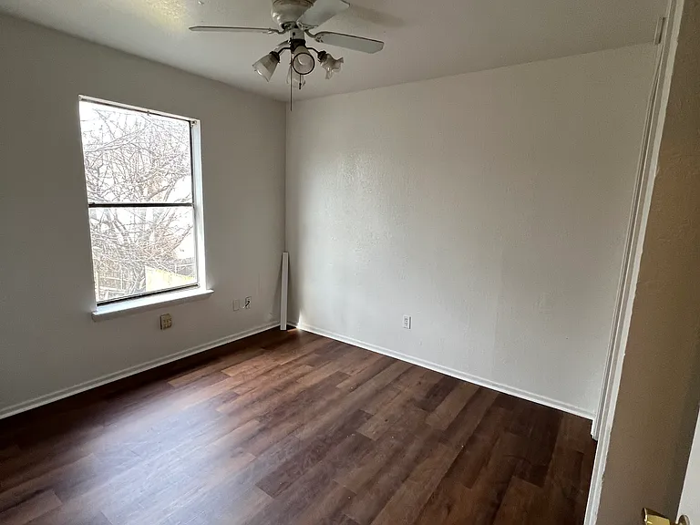 519 E Sanford St #1 — Photo 9