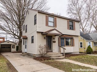 724 Everglade Dr SE, Grand Rapids, MI 49507