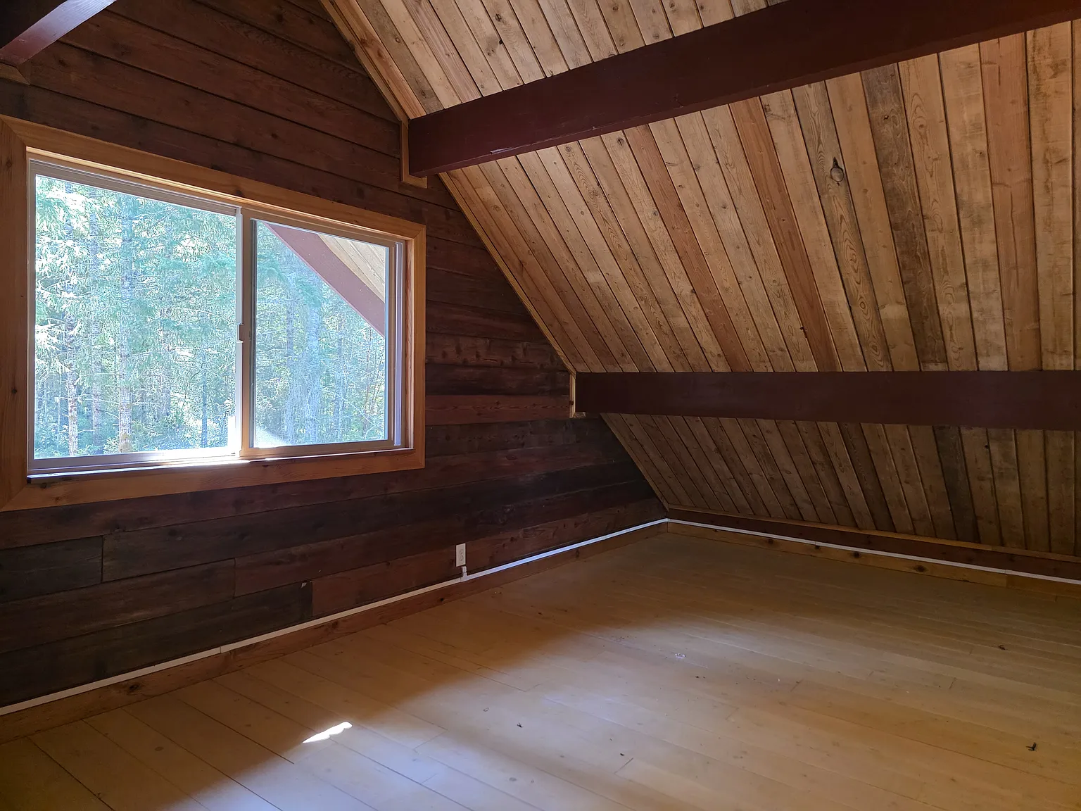 3 bed, 2466 sqft, $3,000 — Photo 3