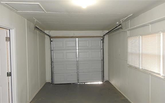 4th image of 4610 E 45th St