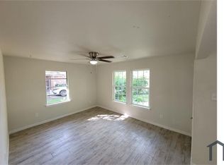 6135 Doulton Dr, Houston, TX 77033