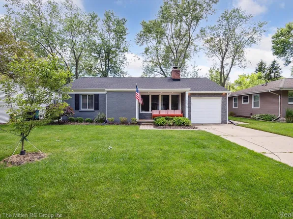 15575 Birwood Ave, Beverly Hills, MI 48025