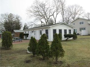 1 Cedar St, Niantic, CT 06357