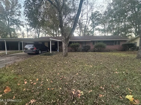 3317 Longwood Dr, Jackson, MS 39212