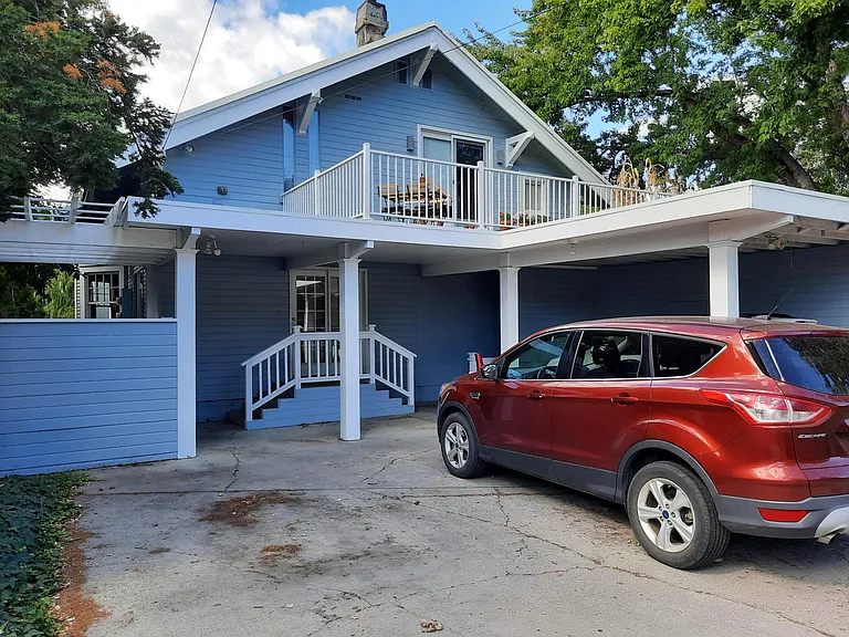 145 S Franklin Ave #B — Photo 12
