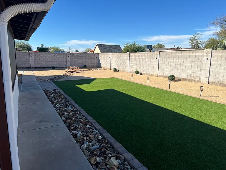 1814 W Kerry Ln — Photo 40