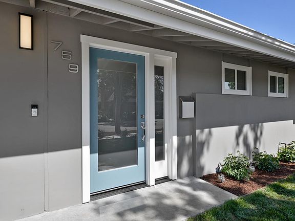 4th image of 759 Iris Ave