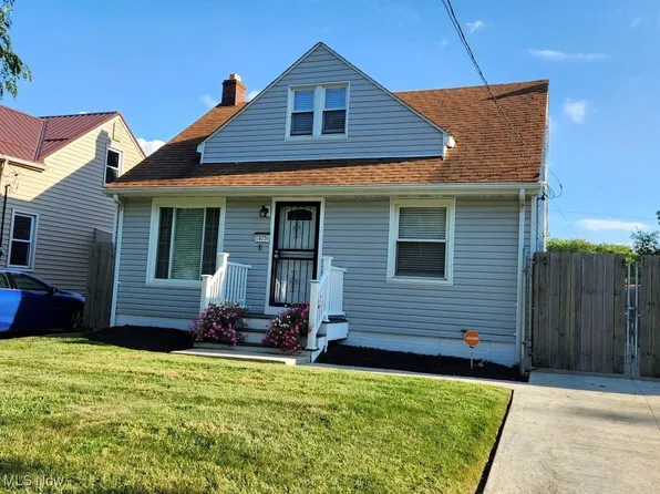 14036 Rockside Rd, Maple Heights, OH 44137