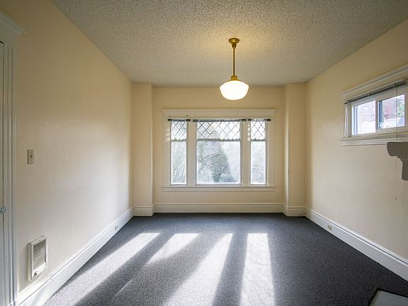 4th image of 2153-2159 NW Hoyt St #2157