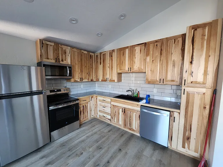 136 Cartier Ct — Photo 6