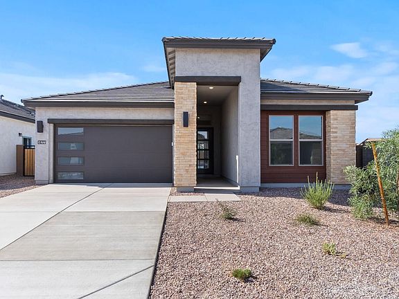 3rd image of 611 E Brown Way
