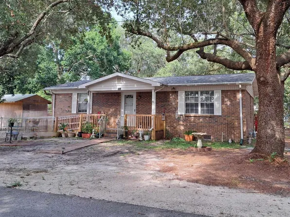 1636 Comanche Trl, Gulf Breeze, FL 32563
